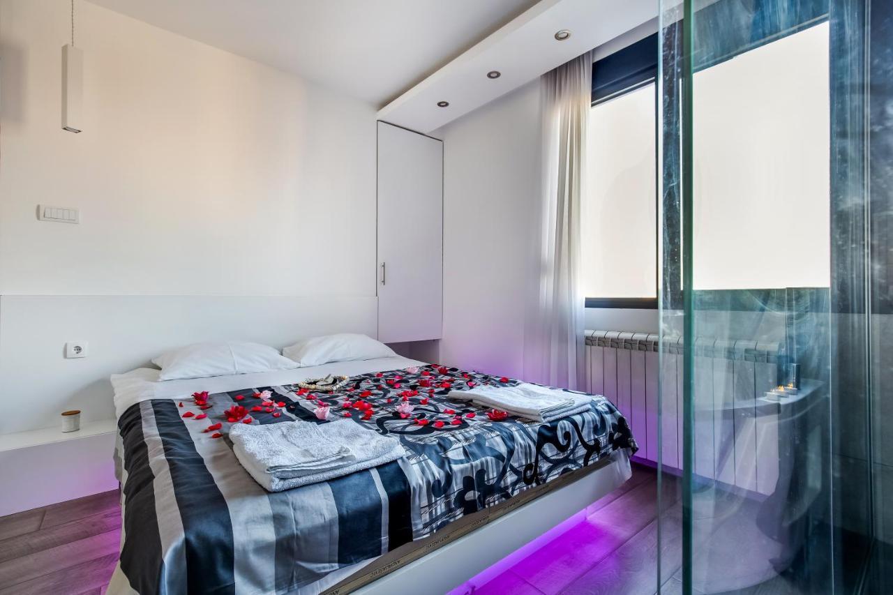 Luxury Boutique City Center Apartments Belgrado Esterno foto