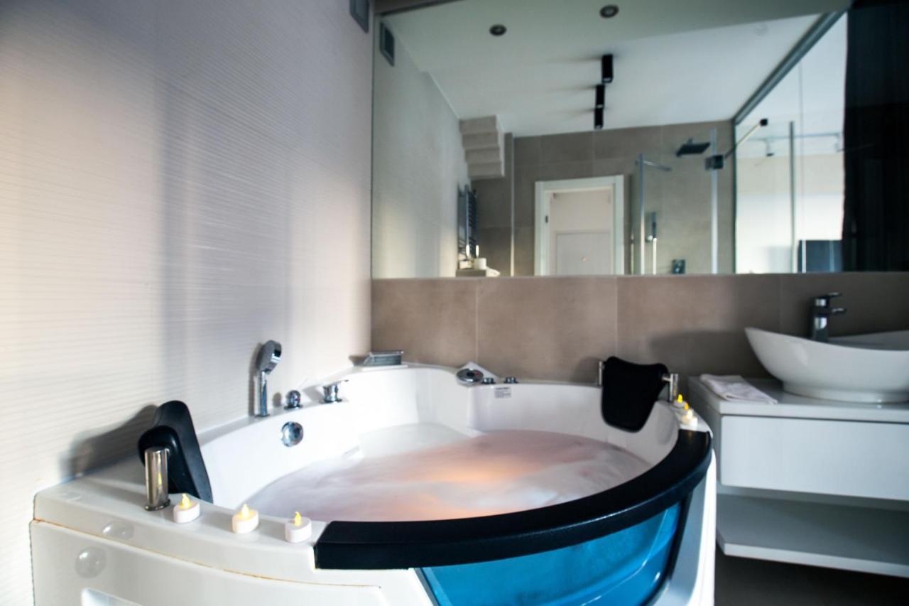 Luxury Boutique City Center Apartments Belgrado Esterno foto