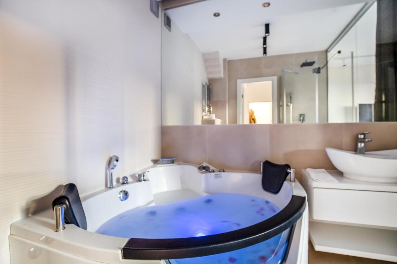 Luxury Boutique City Center Apartments Belgrado Esterno foto