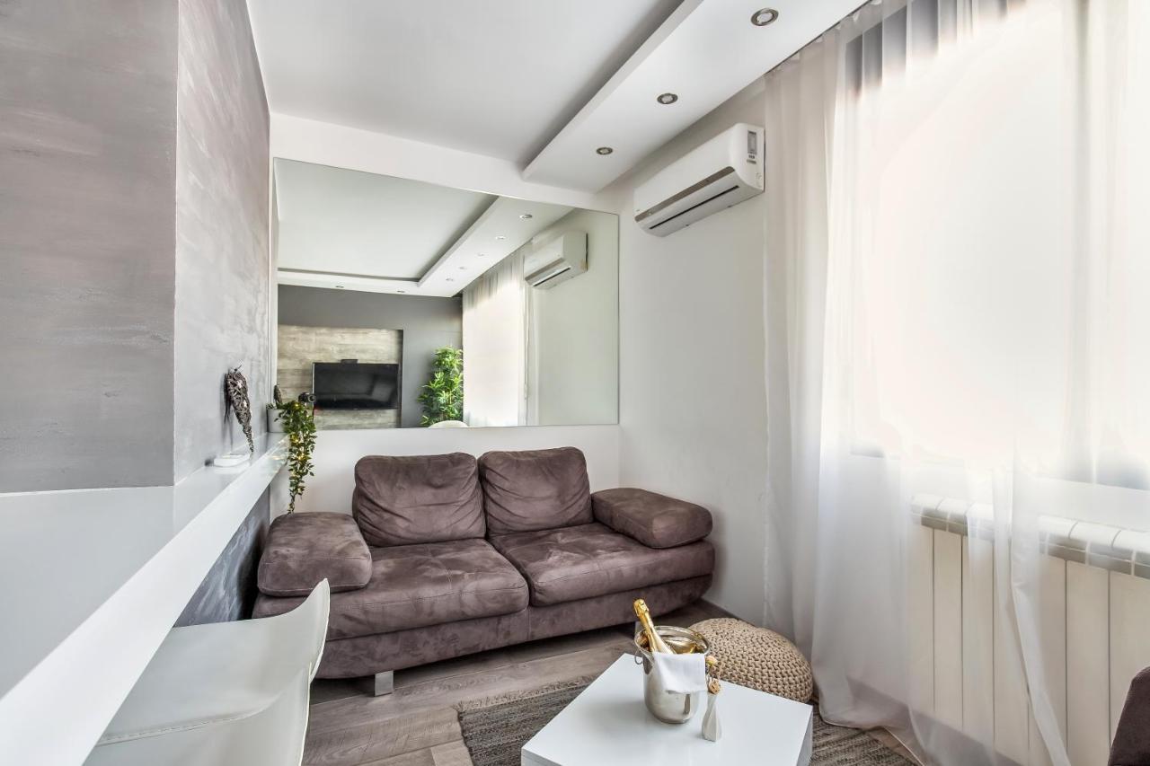 Luxury Boutique City Center Apartments Belgrado Esterno foto